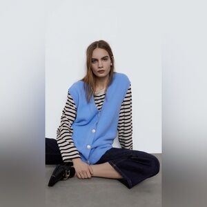 Zara Women’s Crystal Button Oversized Knit Sweater Vest in Blue Size S